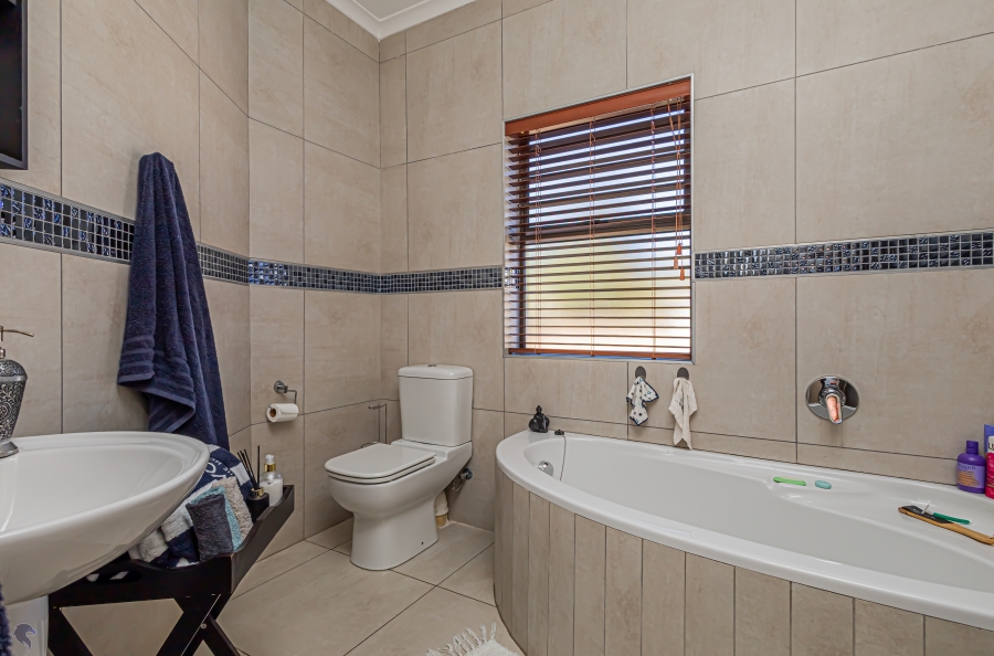 4 Bedroom Property for Sale in Langebaan Country Estate Western Cape